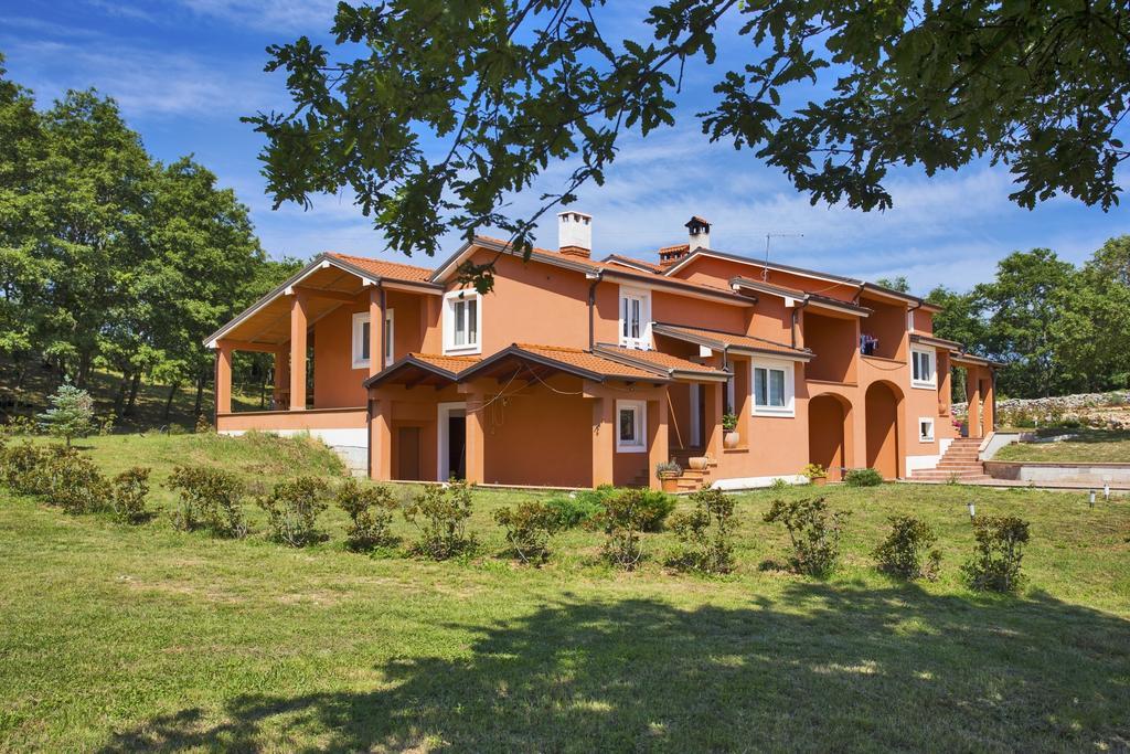 Apartments Matelici Divšići Εξωτερικό φωτογραφία
